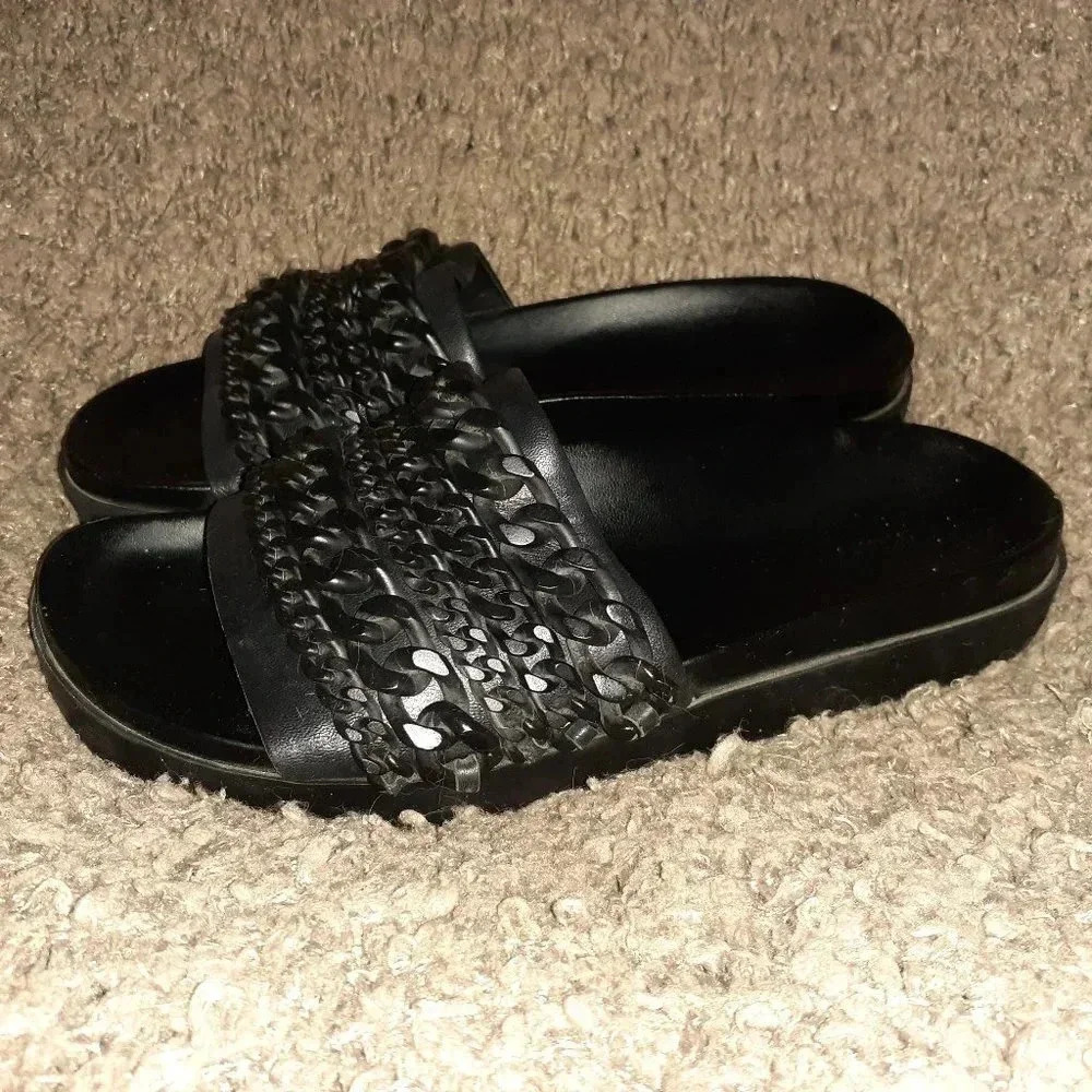 KENDALL & KYLIE-Shiloh-Chain Link Platform Slide - Picture 2 of 7